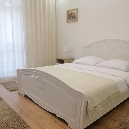 Lux In The Center Apartman Munkács